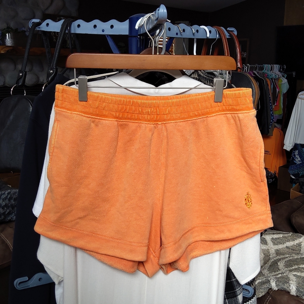 Free People Movement Shorts NWOT - LARGE - Picture 4 of 8